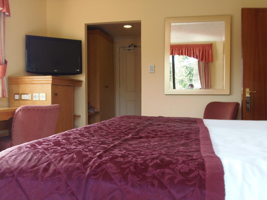 Lakeside International Hotel Camberley Phòng bức ảnh