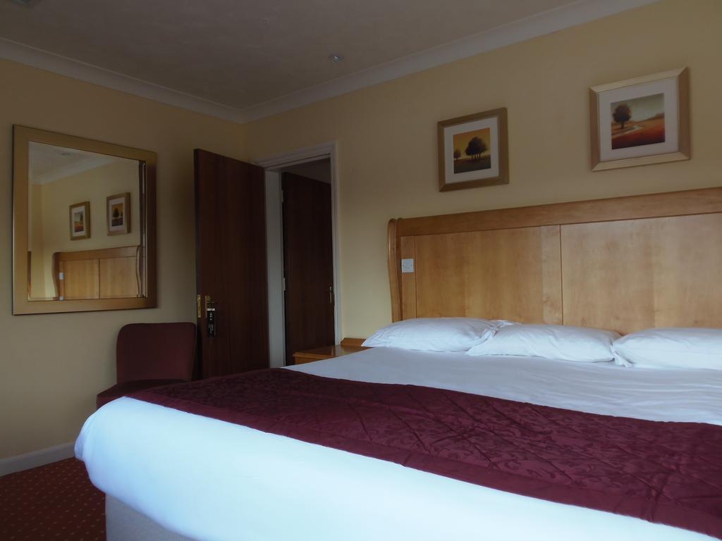Lakeside International Hotel Camberley Phòng bức ảnh