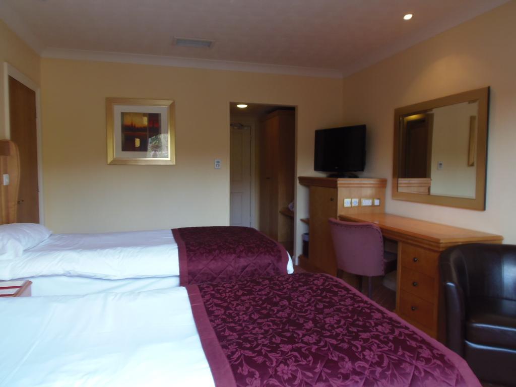Lakeside International Hotel Camberley Phòng bức ảnh