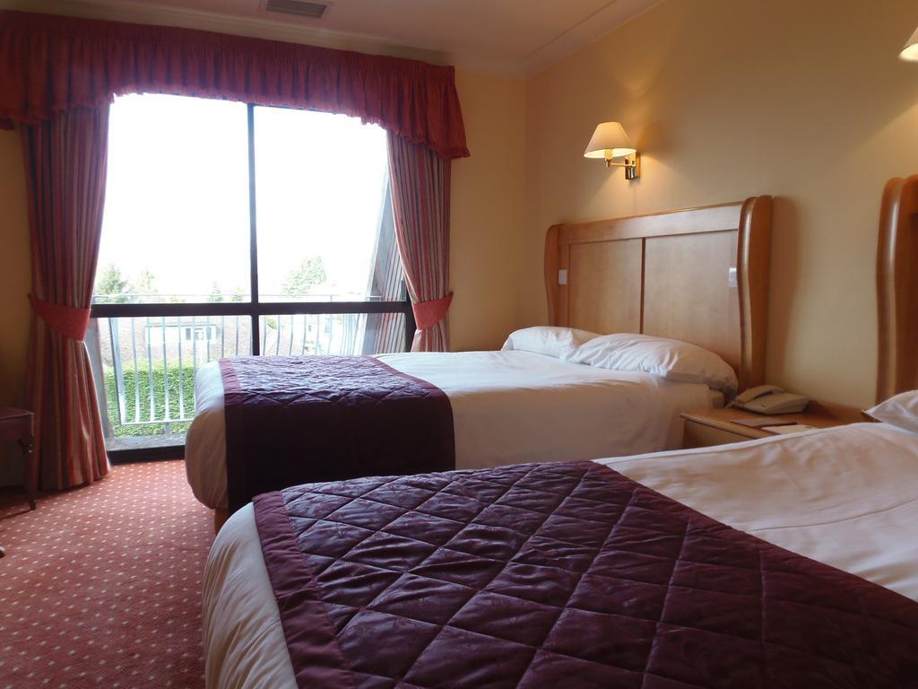 Lakeside International Hotel Camberley Phòng bức ảnh